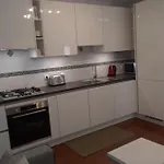 아파트 New Short Walk To